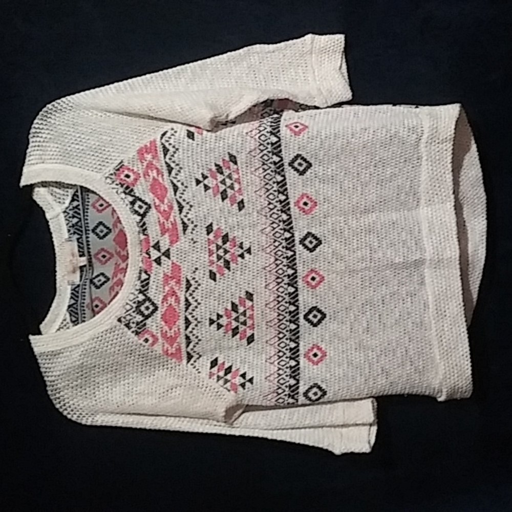 Almost Famous thin knit blouse